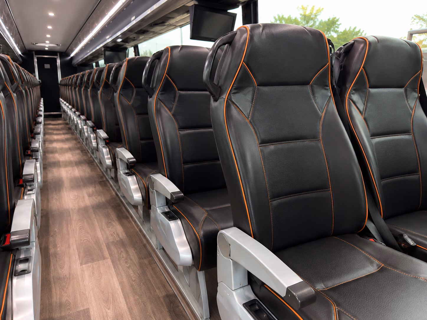 thousandoakscharterbuscompany com is the easy way to find thousand oaks prom transportation