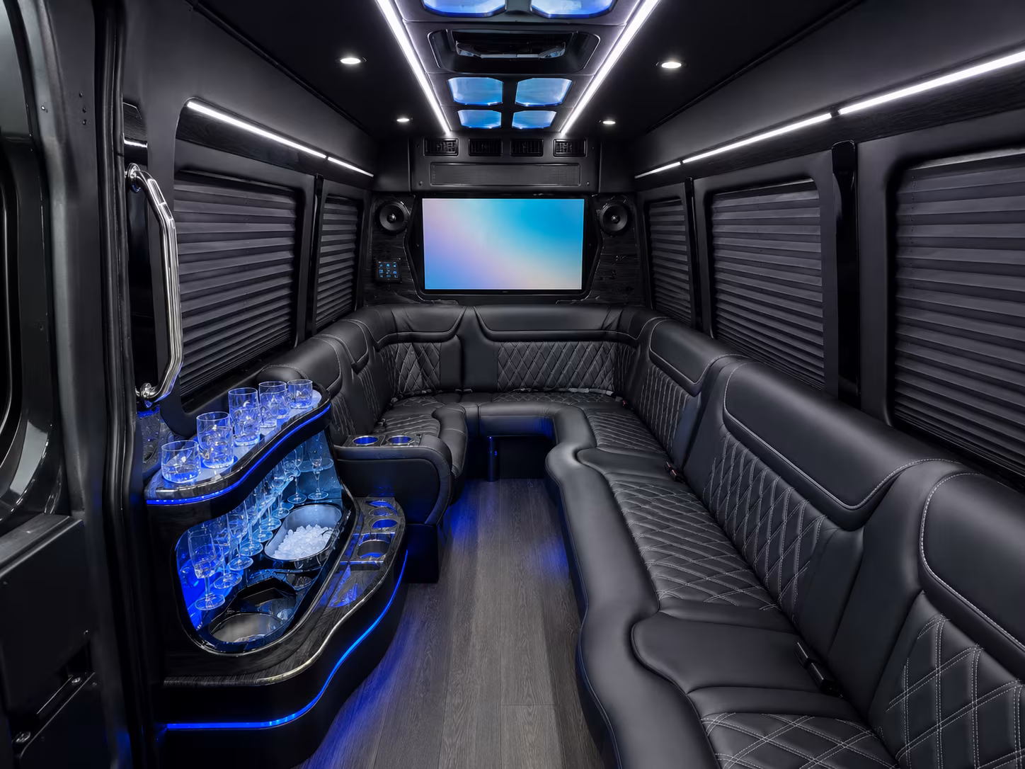 what makes thousandoakscharterbuscompany com the right choice for thousand oaks church groups