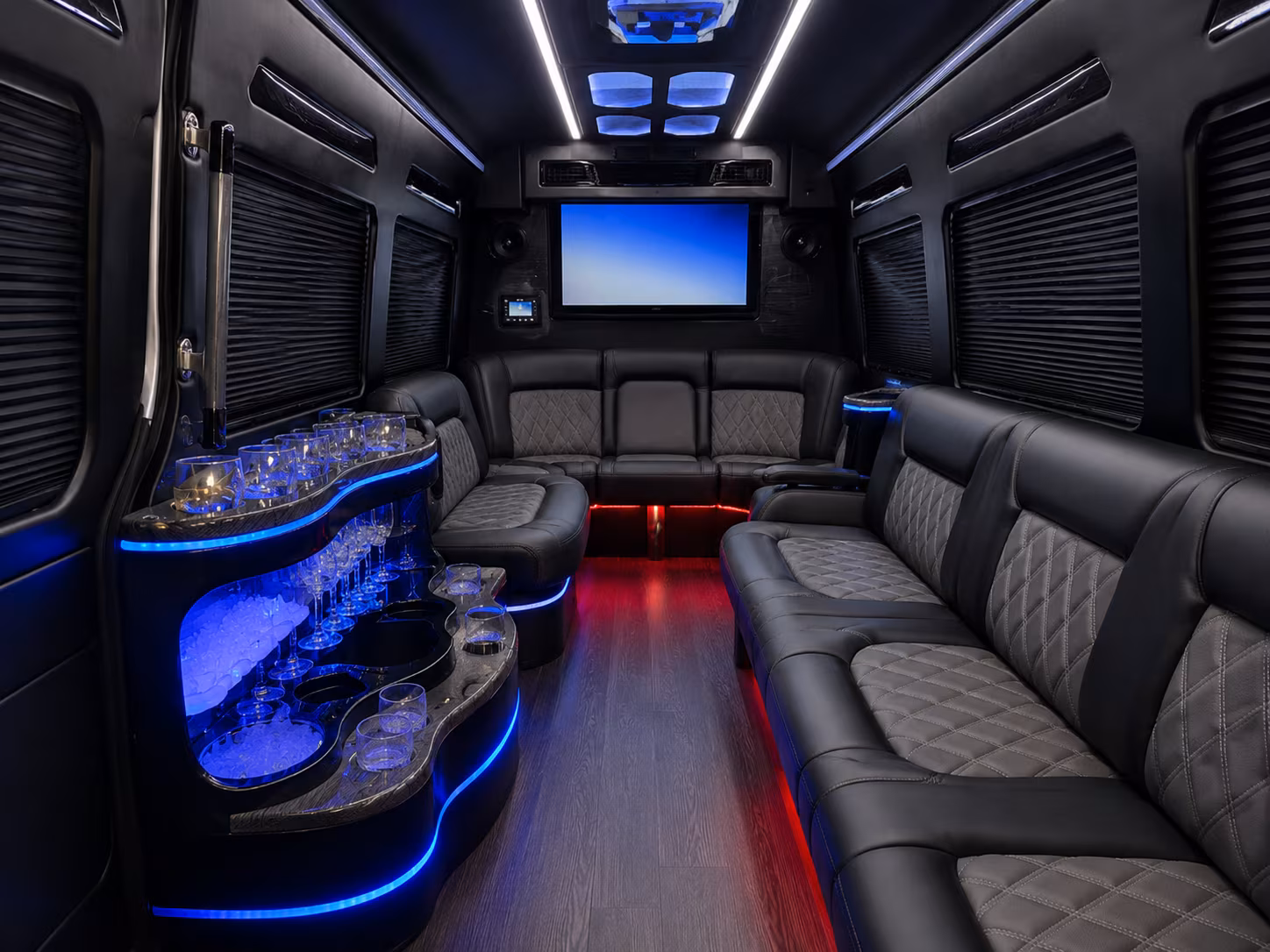 what size prom bus does your thousand oaks group need